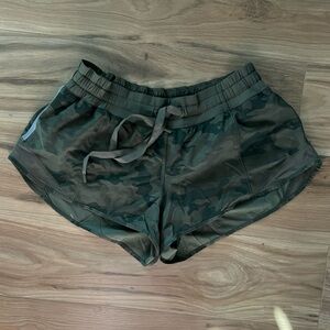Lululemon Green Camo Hotty Hot Women's Athletic Shorts